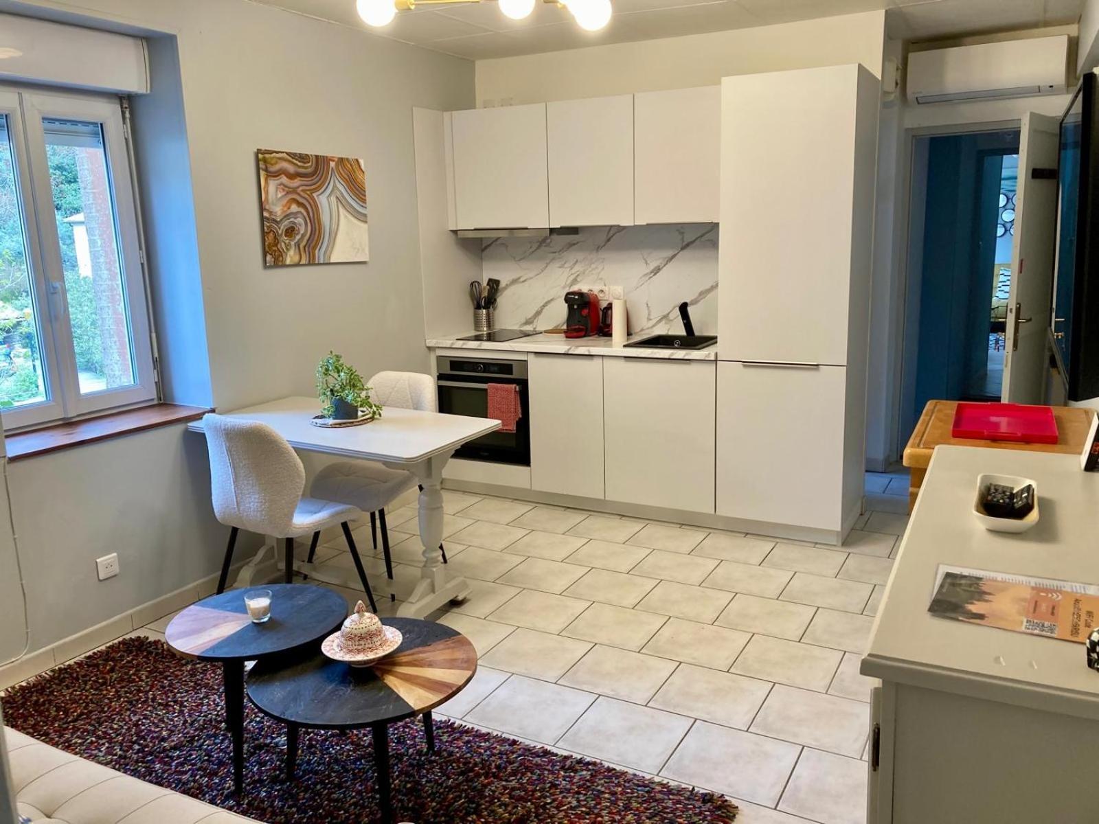 4 Châteaux Lastours 3 star air conditioned APARTMENT SURDESPINE Extérieur photo
